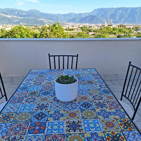 Mimi Luxury * Помпеї